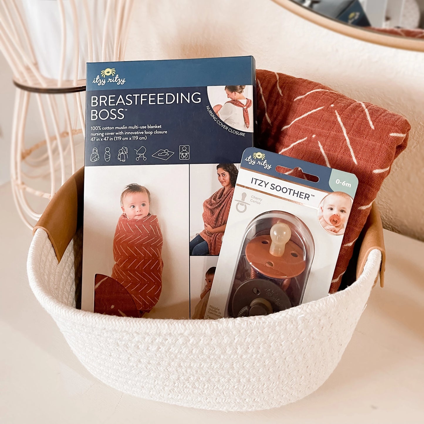 Itzy Ritzy Breastfeeding Boss™